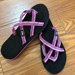 Women’s Teva Sandals Size 7